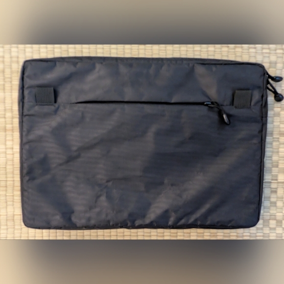NWT Black Mile Covert Laptop Bag Black Dyneema Made in USA - Picture 2 of 5